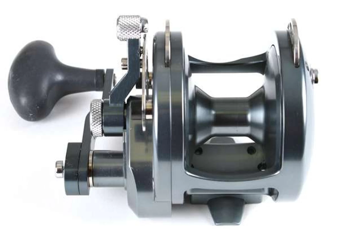 Avet HX 5/2 MC Raptor Two-Speed Lever Drag Casting Reel Gunmetal 2 Avet HX 5/2 MC Raptor Two-Speed Lever Drag Casting Reel Gunmetal - Image 2