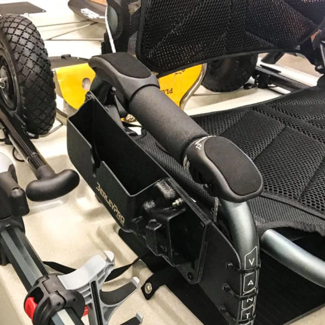 BerleyPro Vantage Seat Bro Adapter 3 BerleyPro Vantage Seat Bro Adapter - Image 3